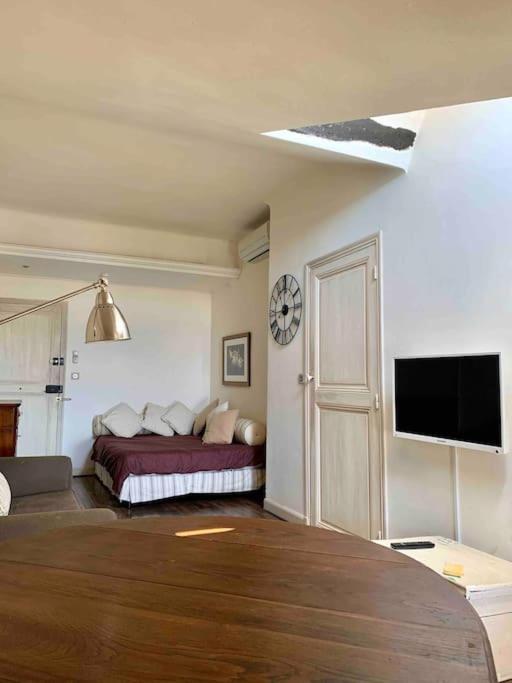 Appartamento Studio Au Palais De Provence